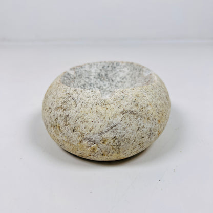 Spotted Eggshell Ash Tray -River Stone