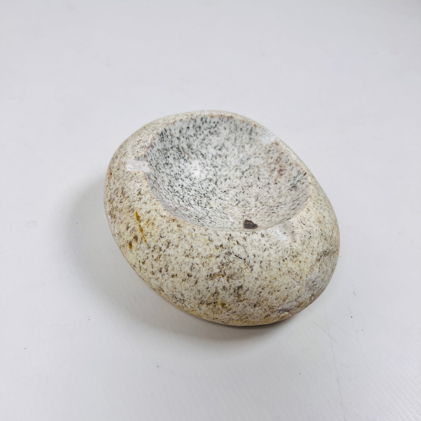 Spotted Eggshell Ash Tray -River Stone