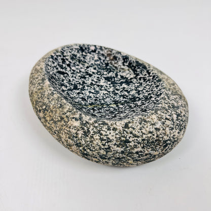 Salt Dotted Soap Dish - Riverstone