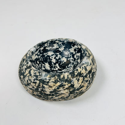 Black & White Specked Ash Tray - Riverstone