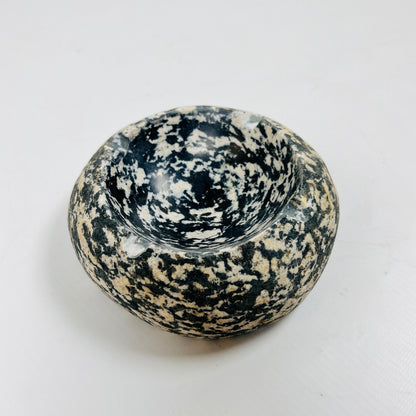 Black & White Specked Ash Tray - Riverstone