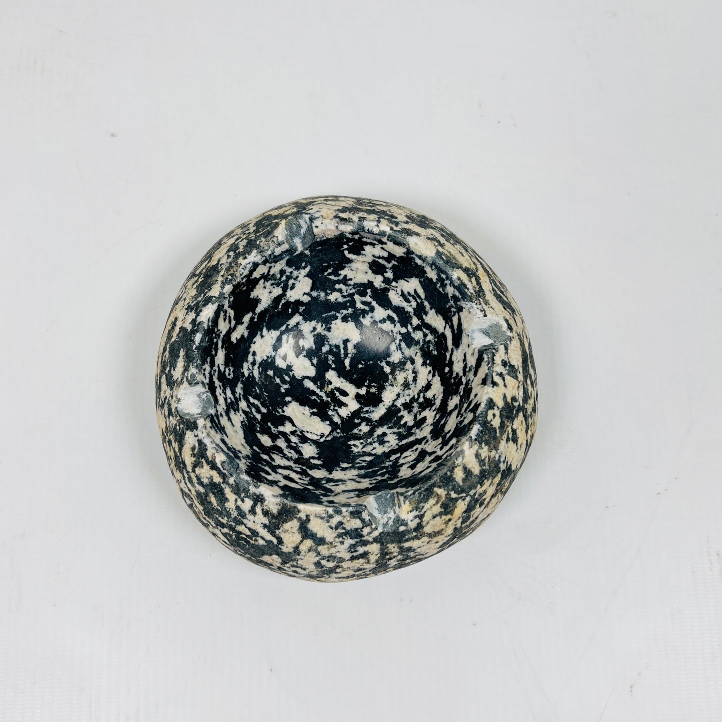 Black & White Specked Ash Tray - Riverstone