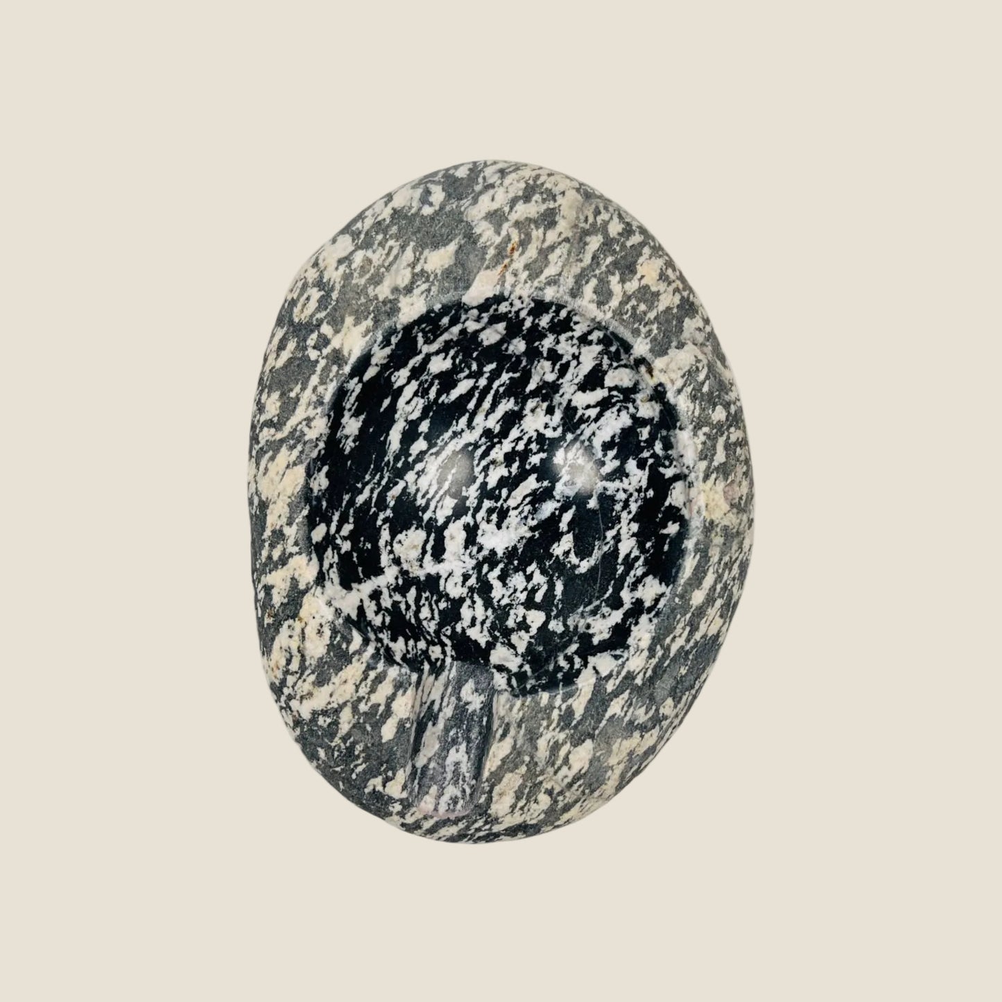 Black & White Speckled Ash Tray - Riverstone