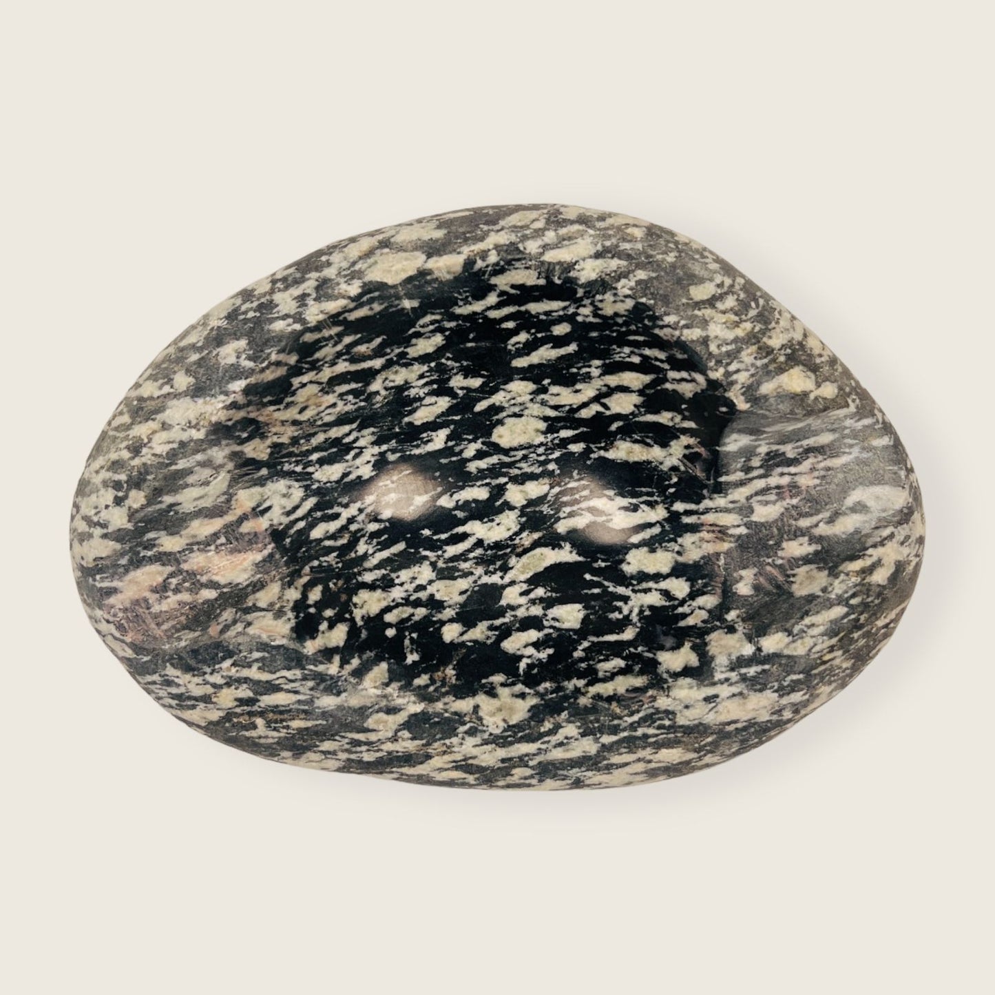 Black & White Grazed Ash Tray - Riverstone