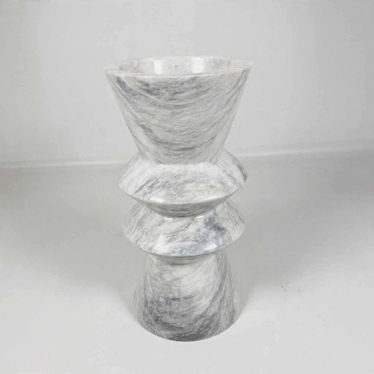 Pristine Vase - Gray