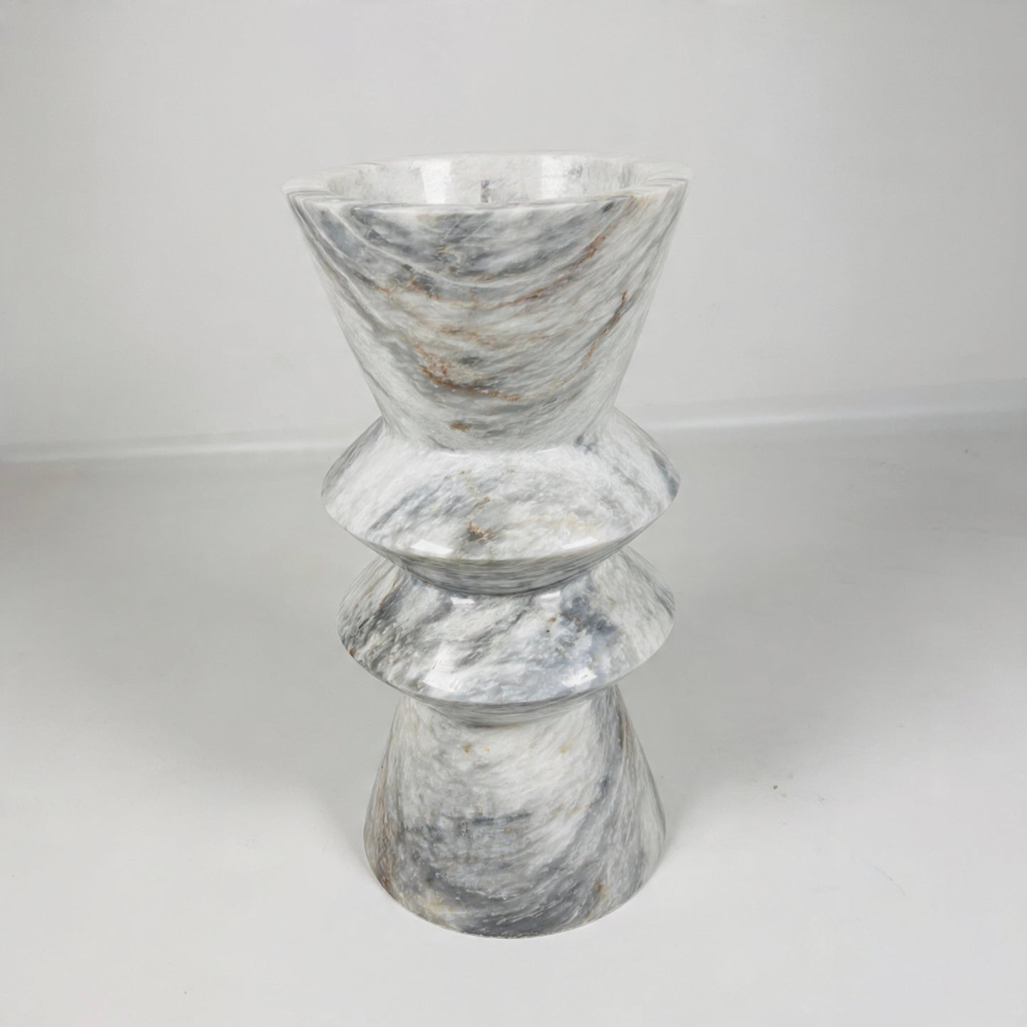 Pristine Vase - Gray