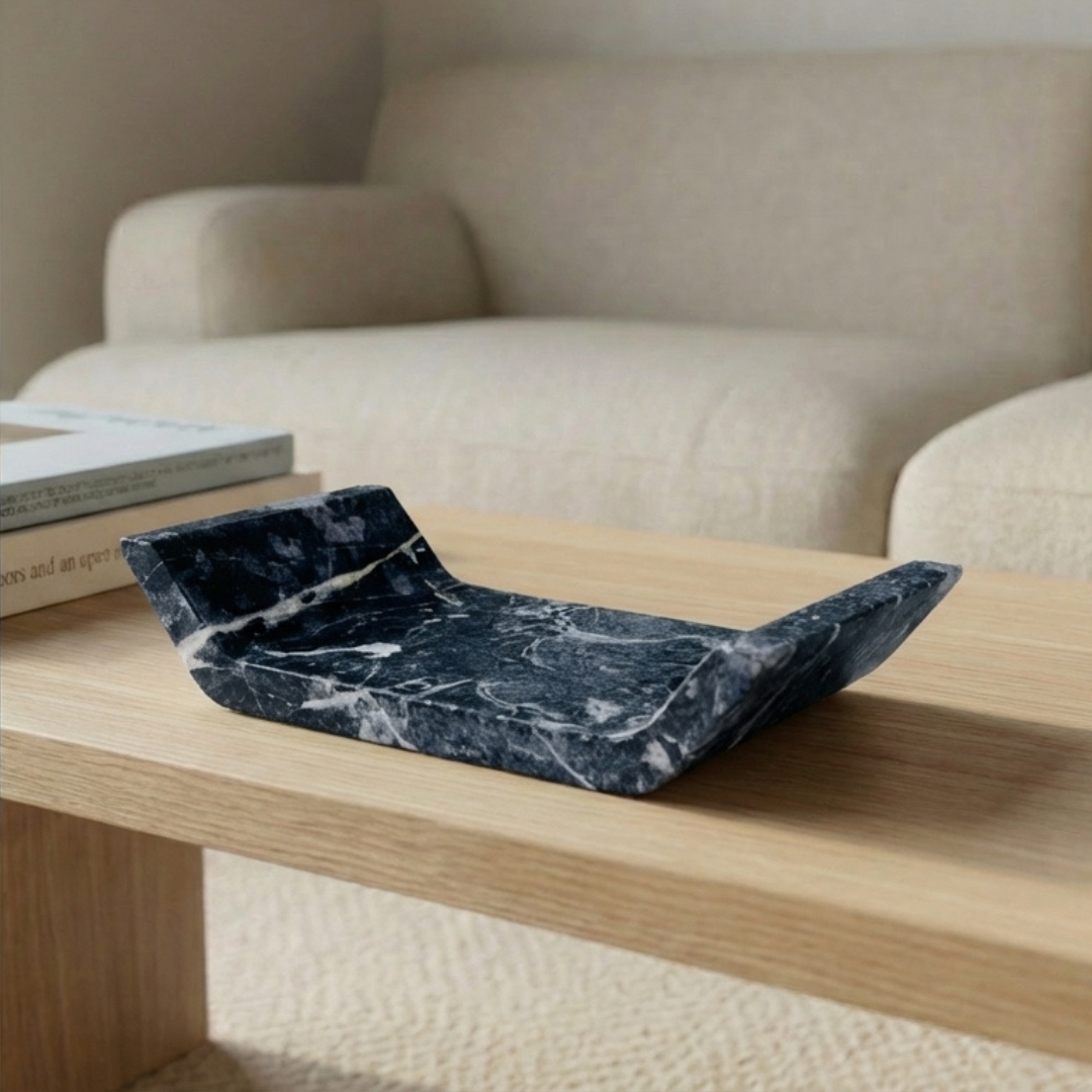 Curved Tray