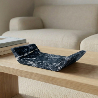 Curved Tray