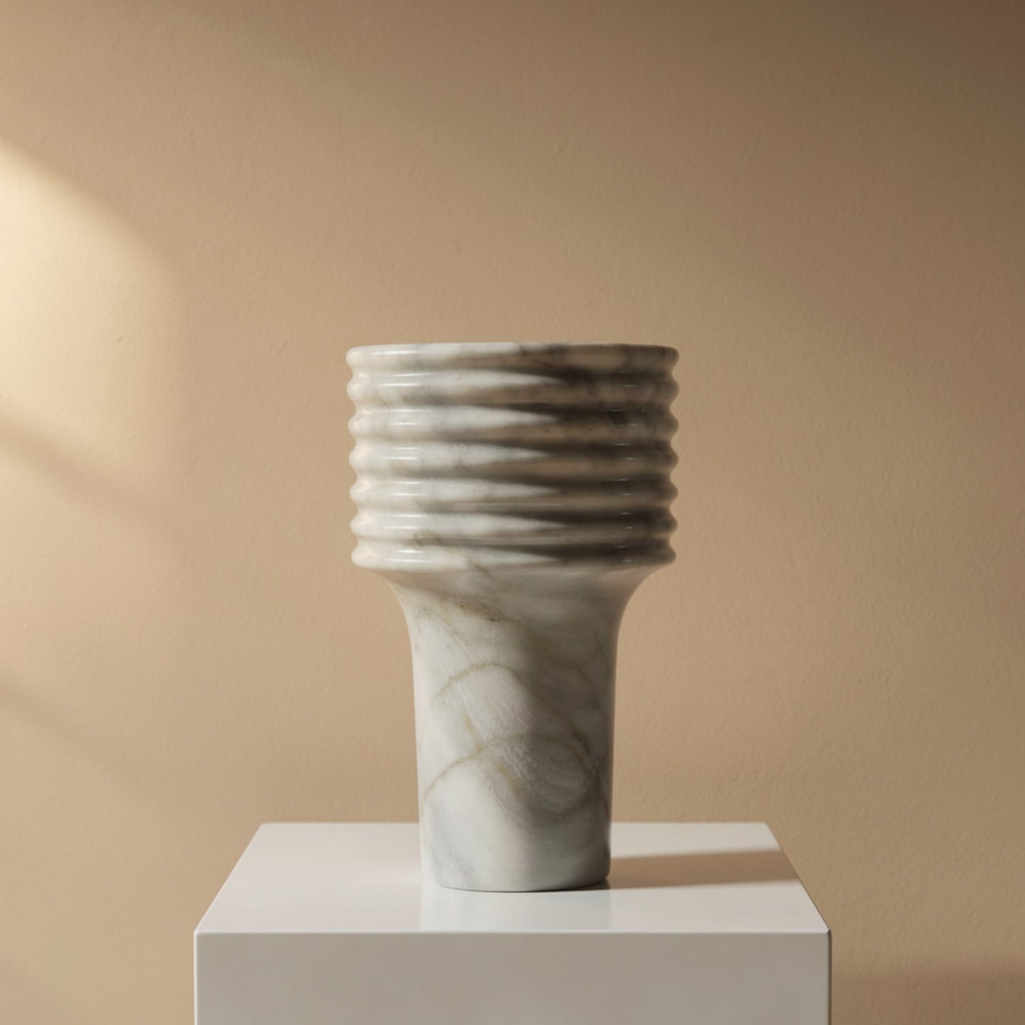 Echo Vase - Gray