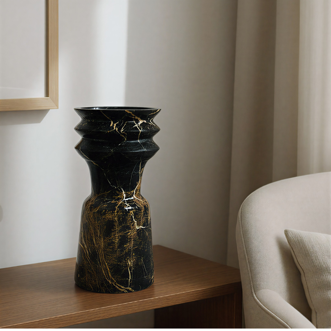 Ribbed Vase - Black