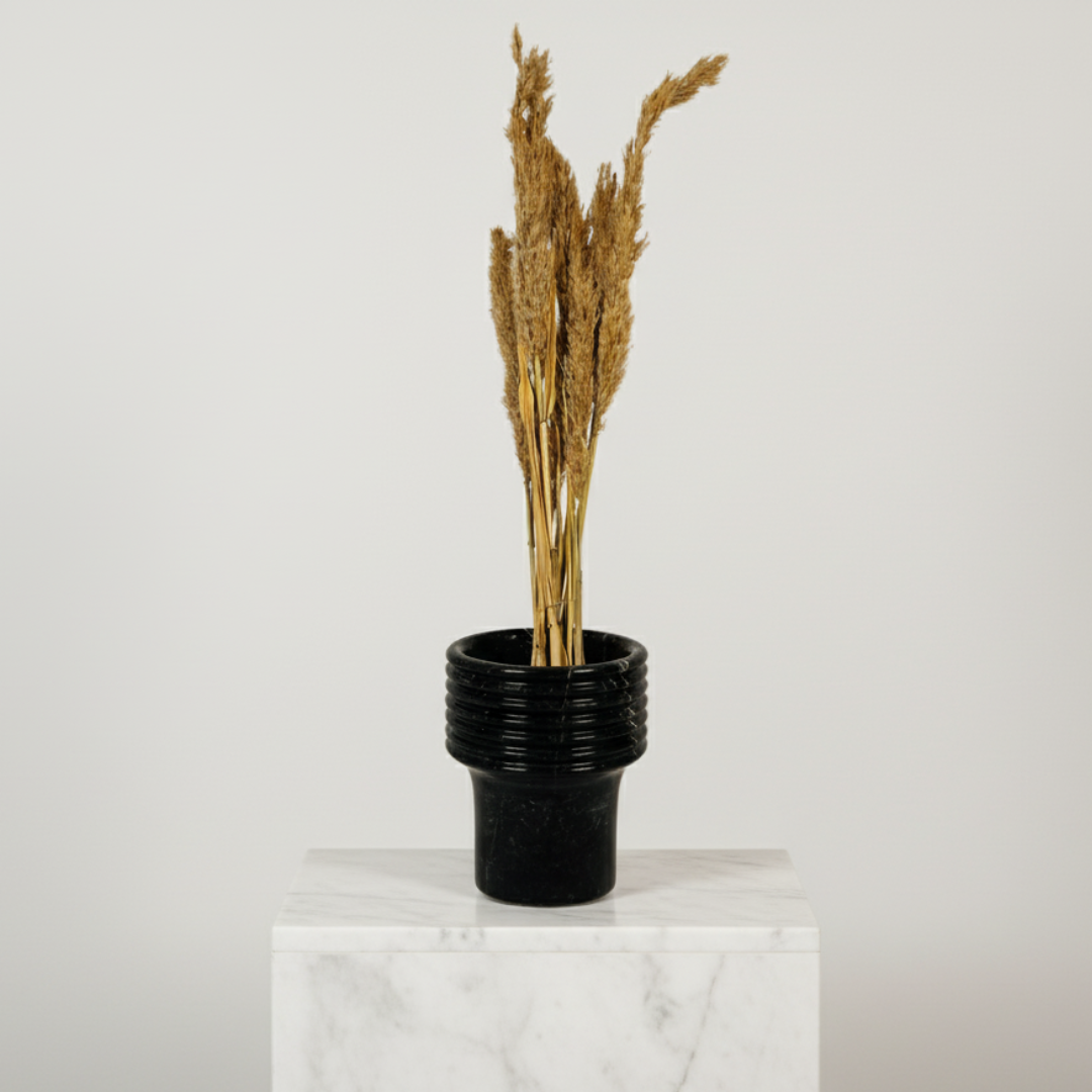 Echo Vase - Black