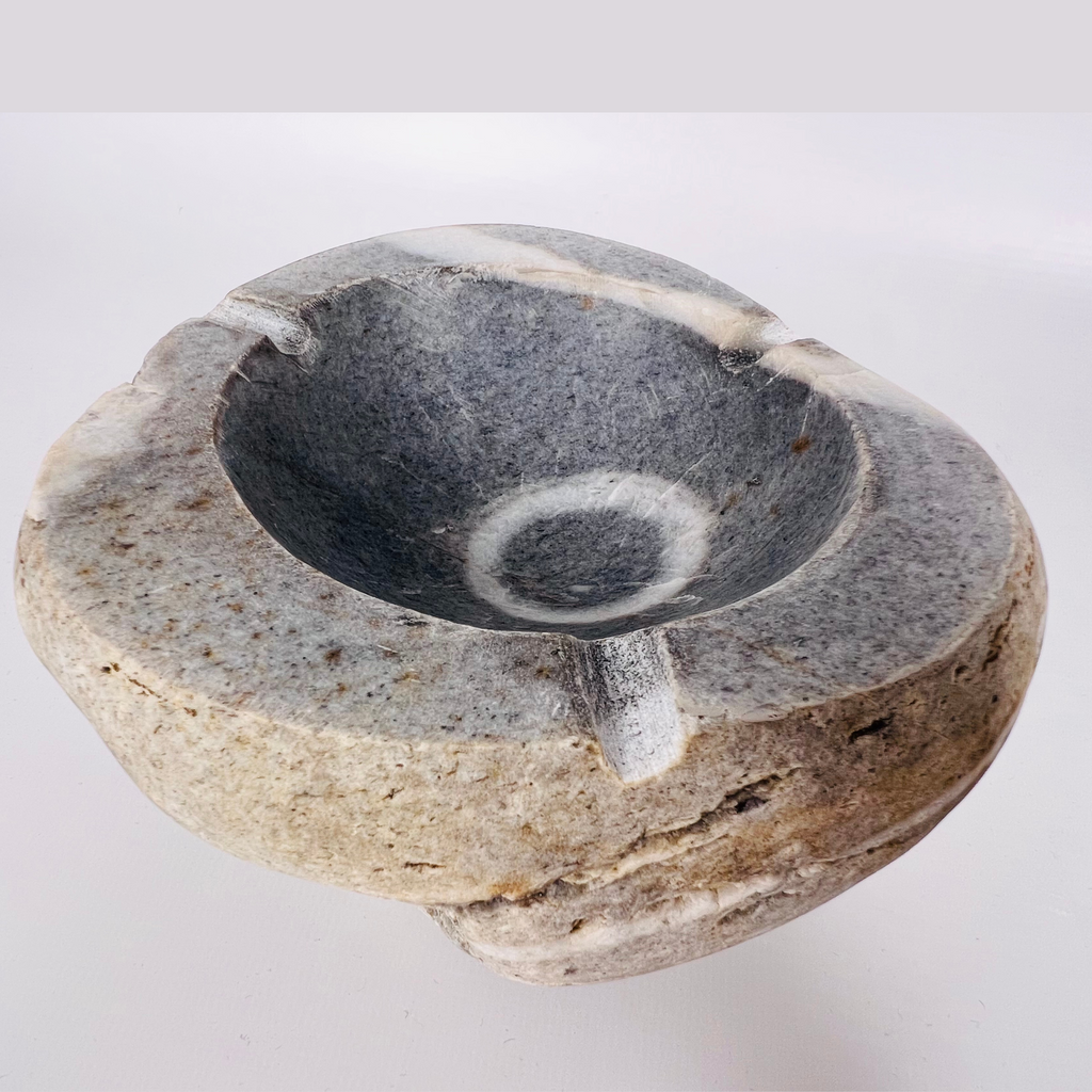 River Stone White Ring Ash Tray