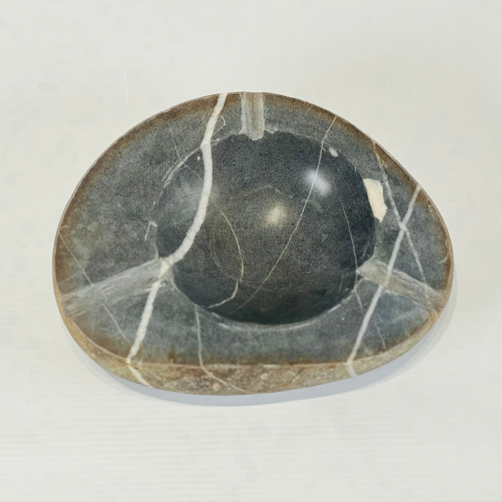 River Stone Lined Ash Tray