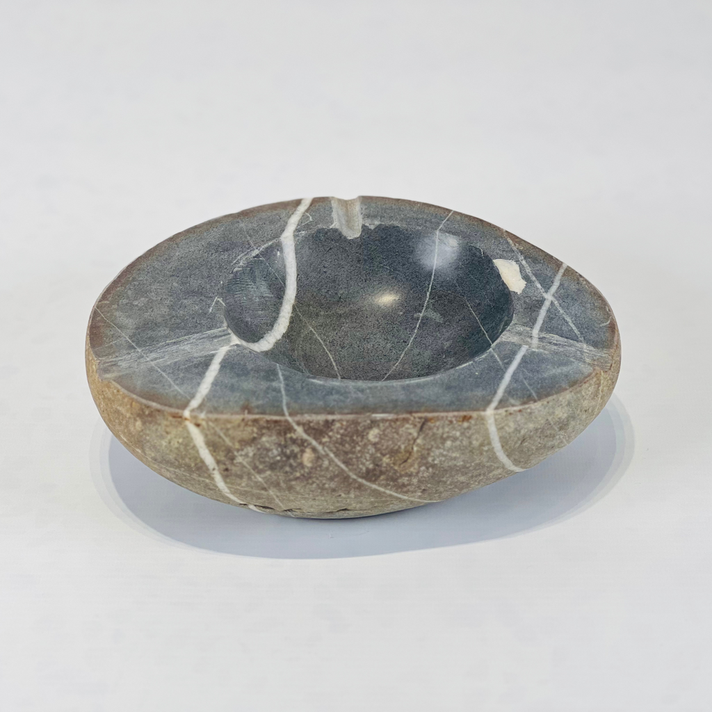 River Stone Lined Ash Tray