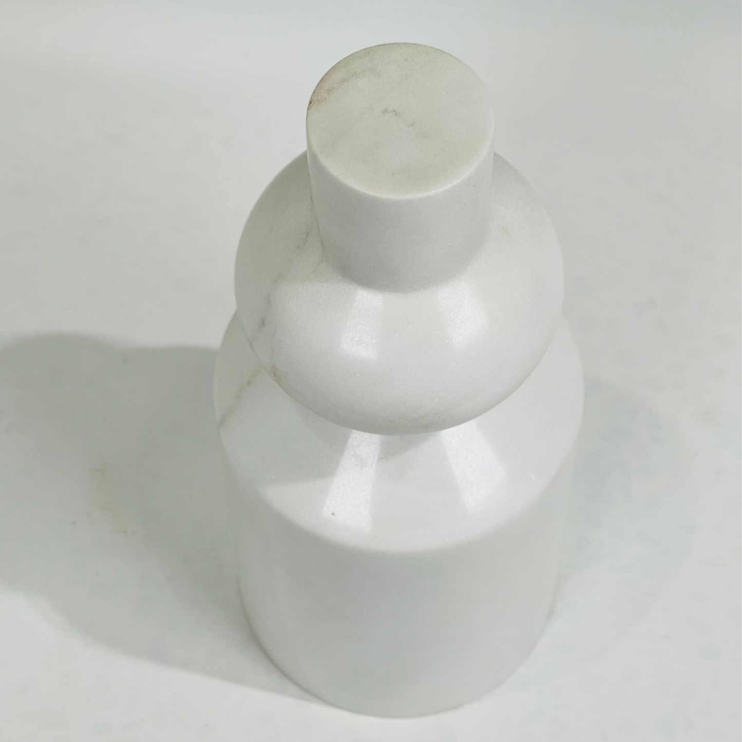 Bulged Short Neck Marble Bottle - White
