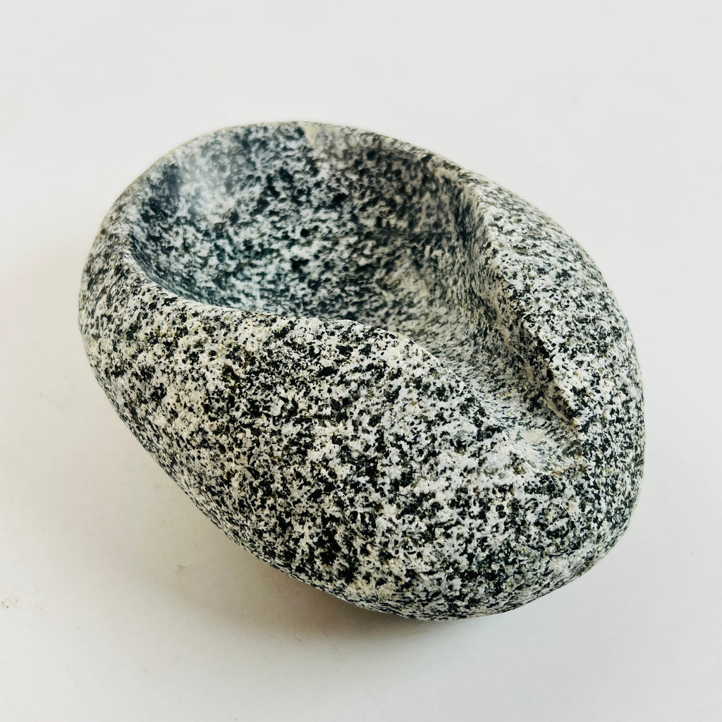 River Stone Tear Drop Ash Tray