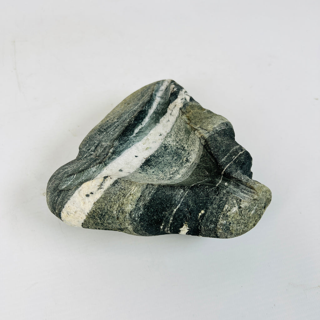 River Stone White Lined Triangular Spotted Ash Tray