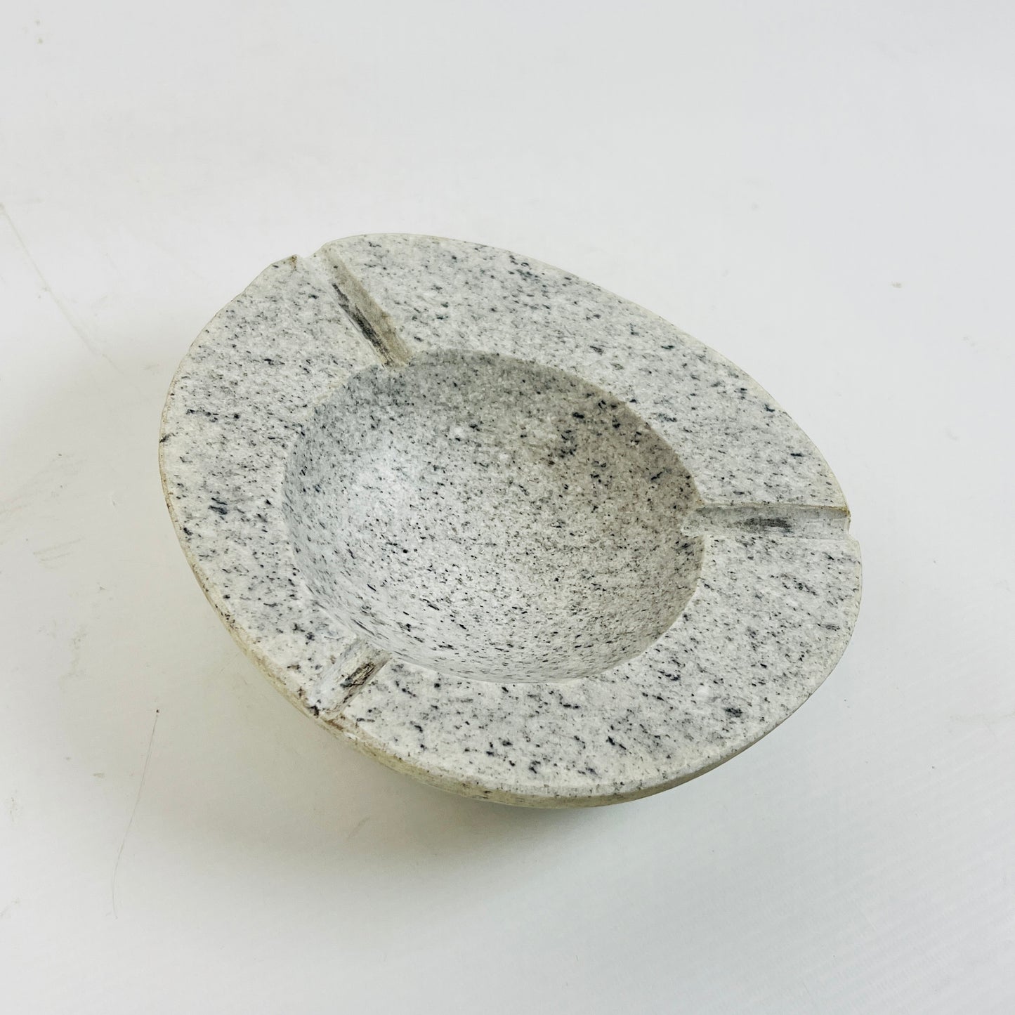 Light Grey Grained Ash Tray - River Stone