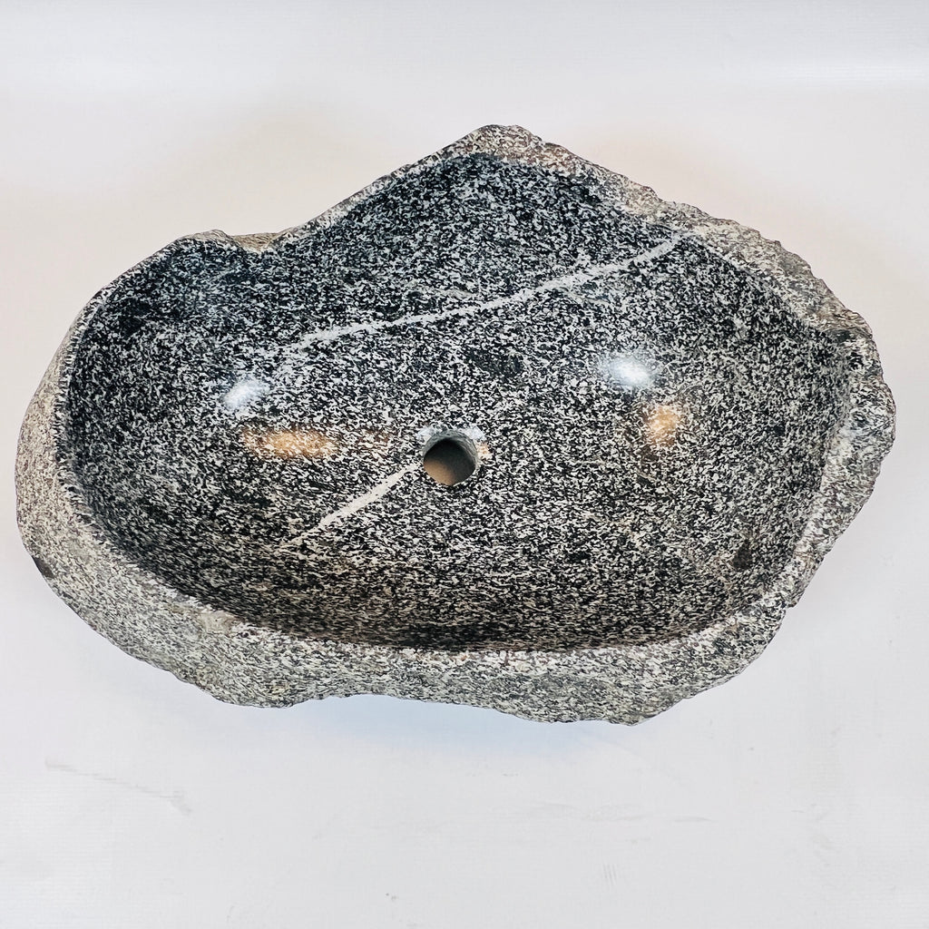 Salt And Pepper Lined River Stone Sink