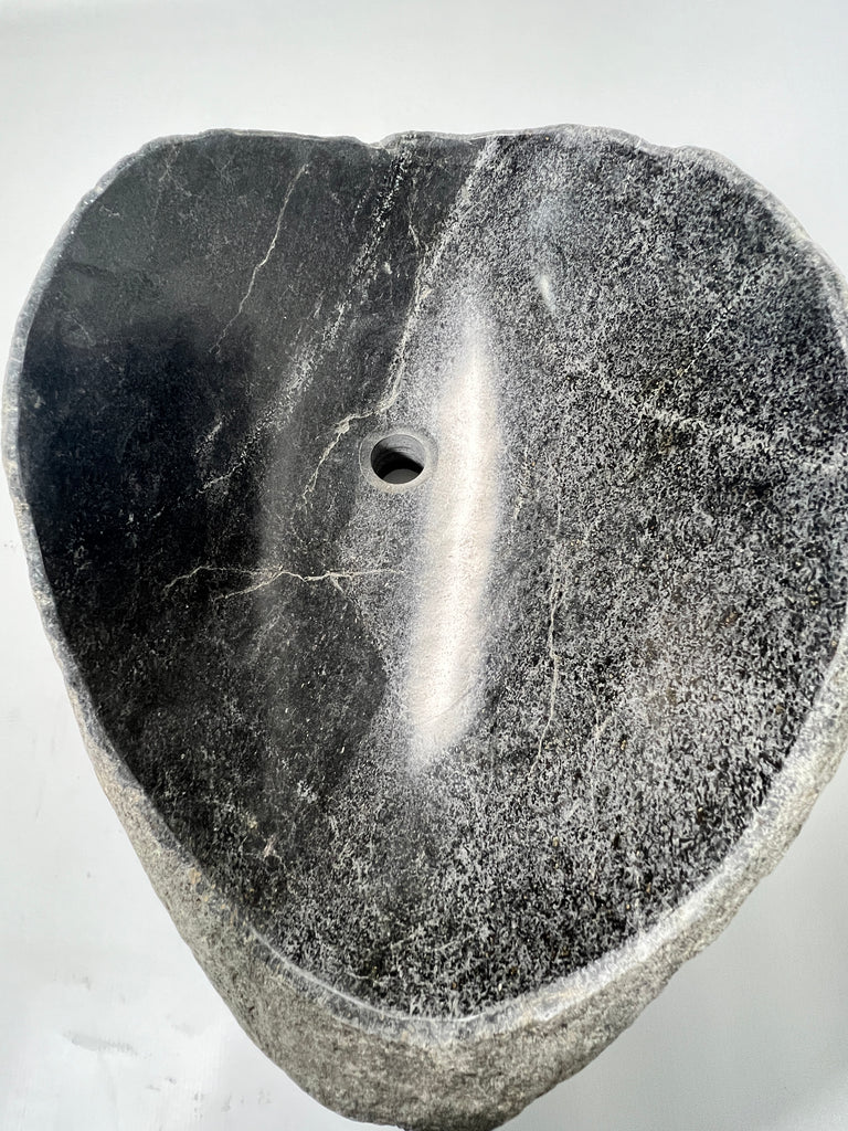 Black Lined River Stone Sink