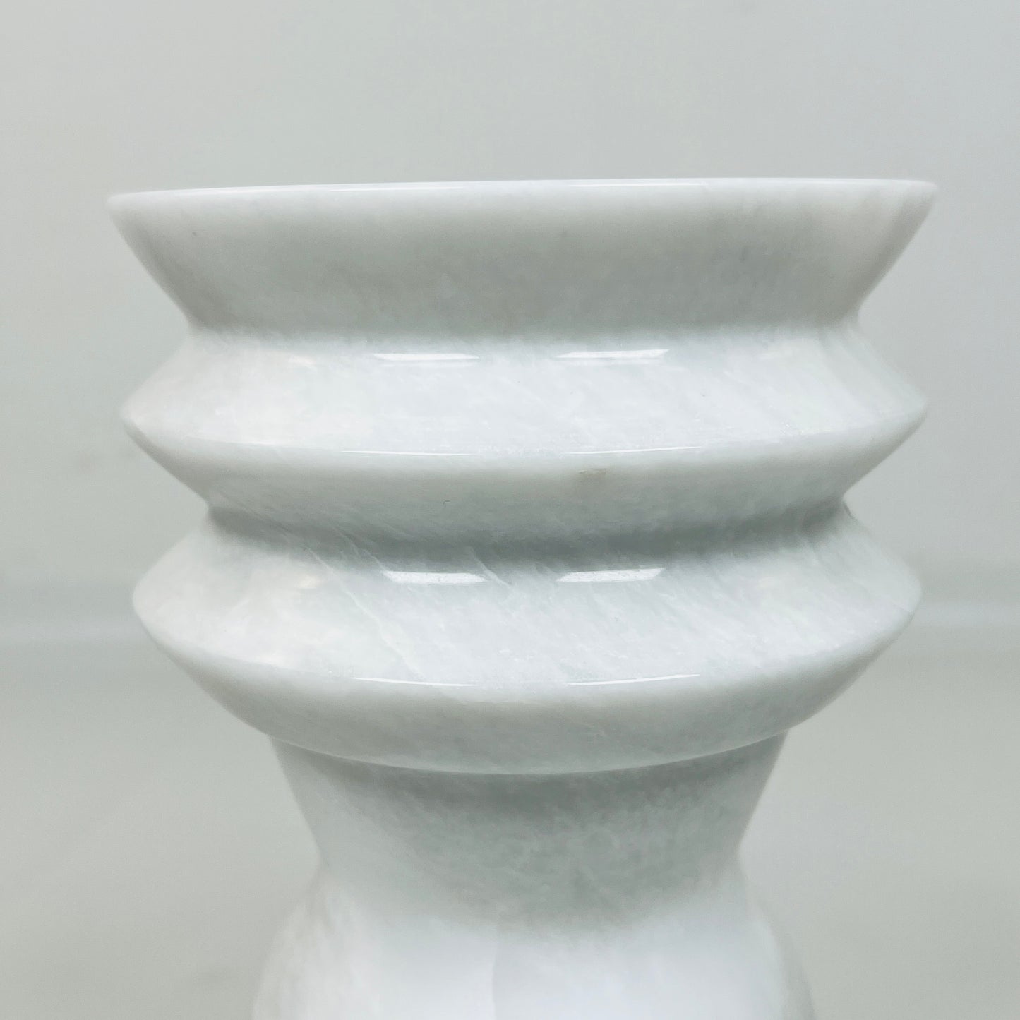 Ribbed Vase - Gray