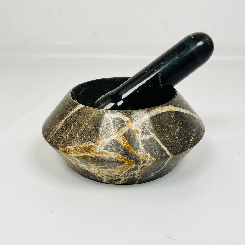 Golden Webbed Mortar & pestle