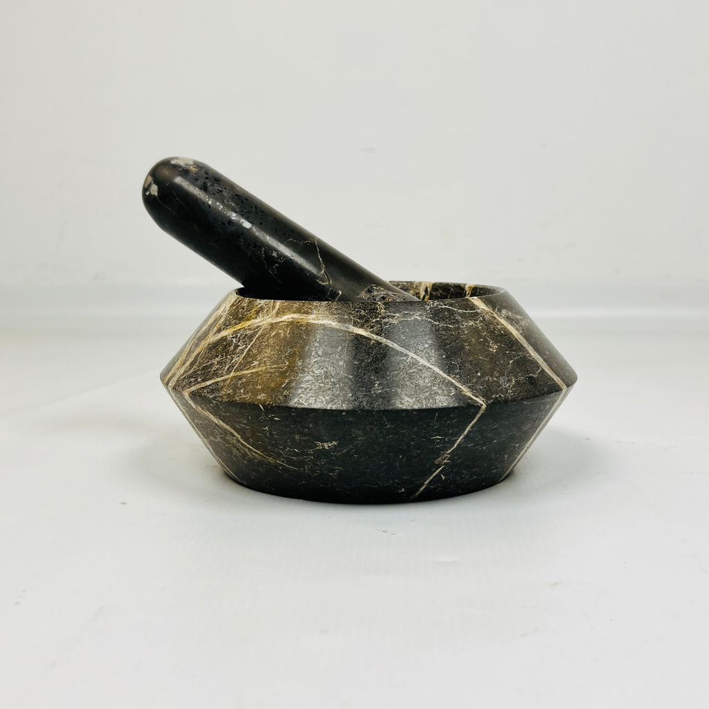 Golden Webbed Mortar & pestle