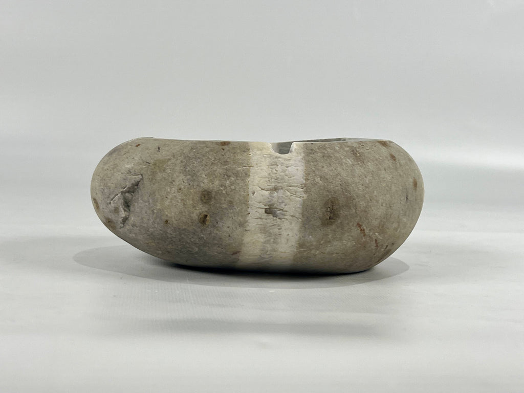 River Stone Whited Stroked Ash Tray