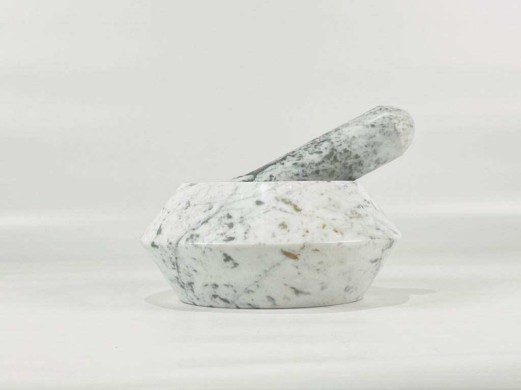 Light Grey Spotted Mortar & pestle