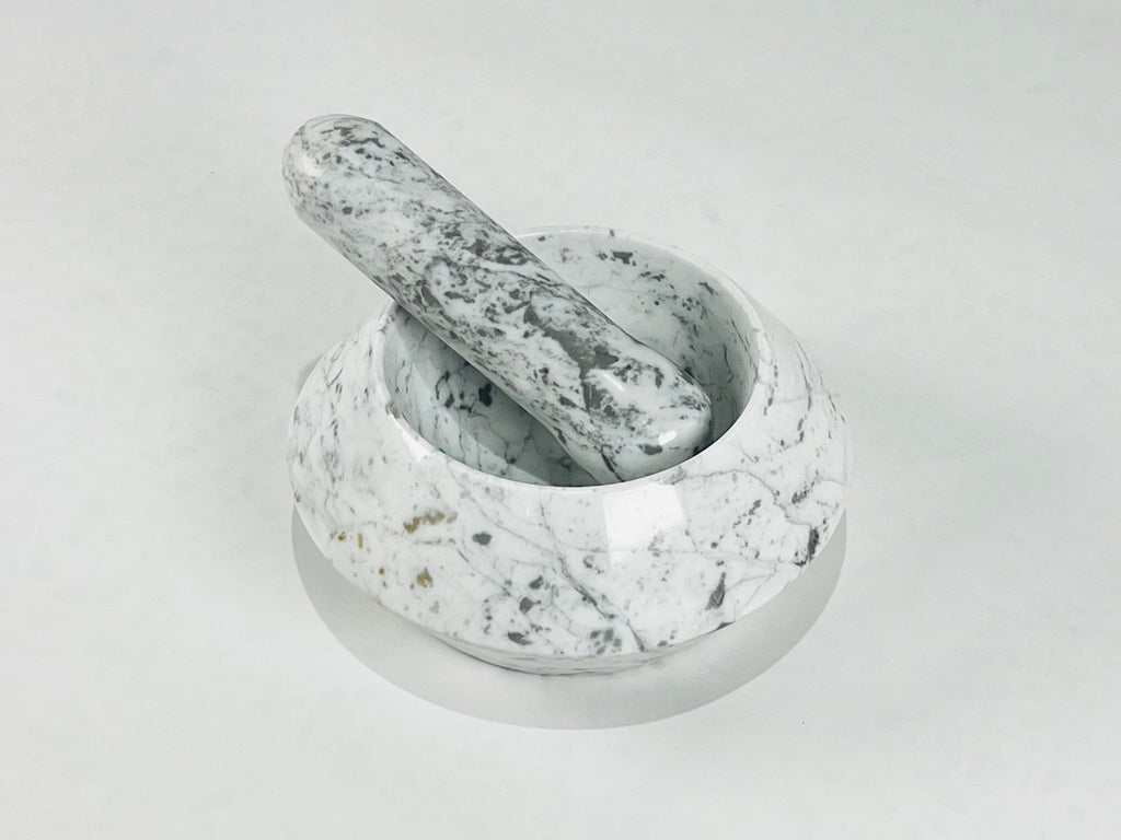 Light Grey Spotted Mortar & pestle