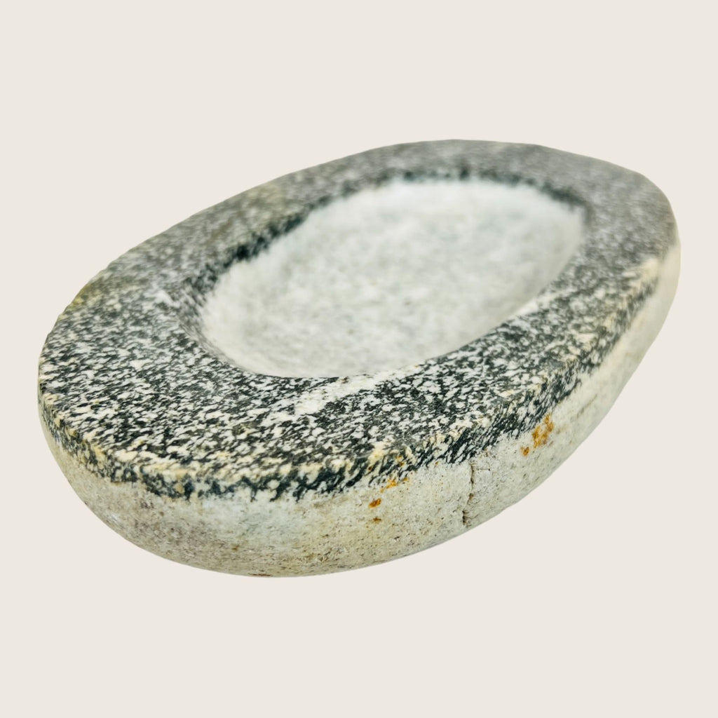 River Stone Pepper Soap Dish