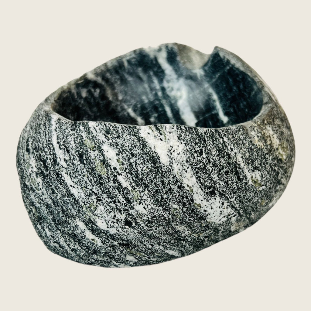 River Stone White Streaked Ash Tray