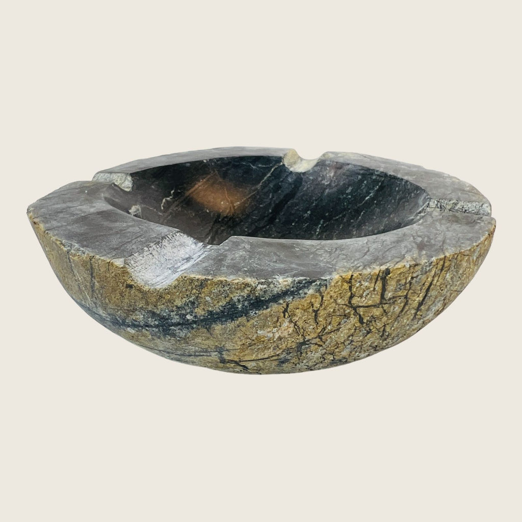 River Stone Deep Black Ash Tray