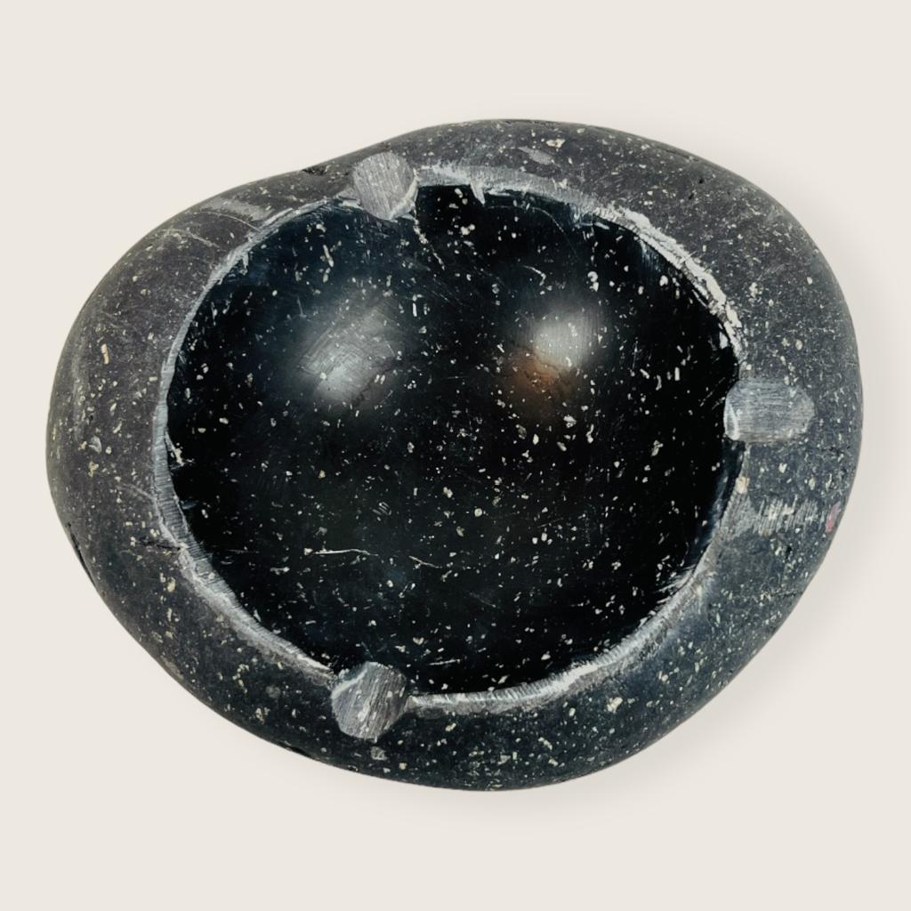 River Stone Pitch-Black Pecked Ash Tray