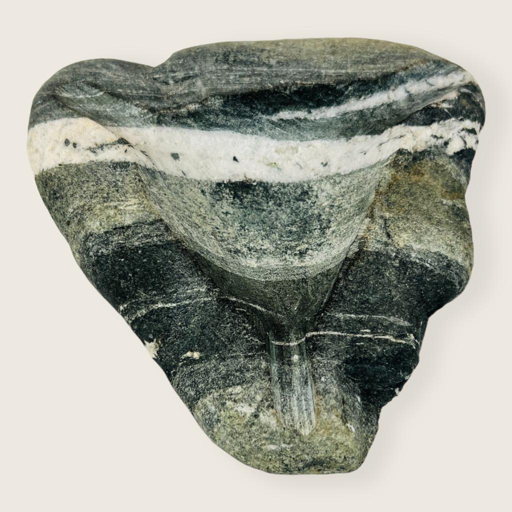 River Stone White Lined Triangular Spotted Ash Tray