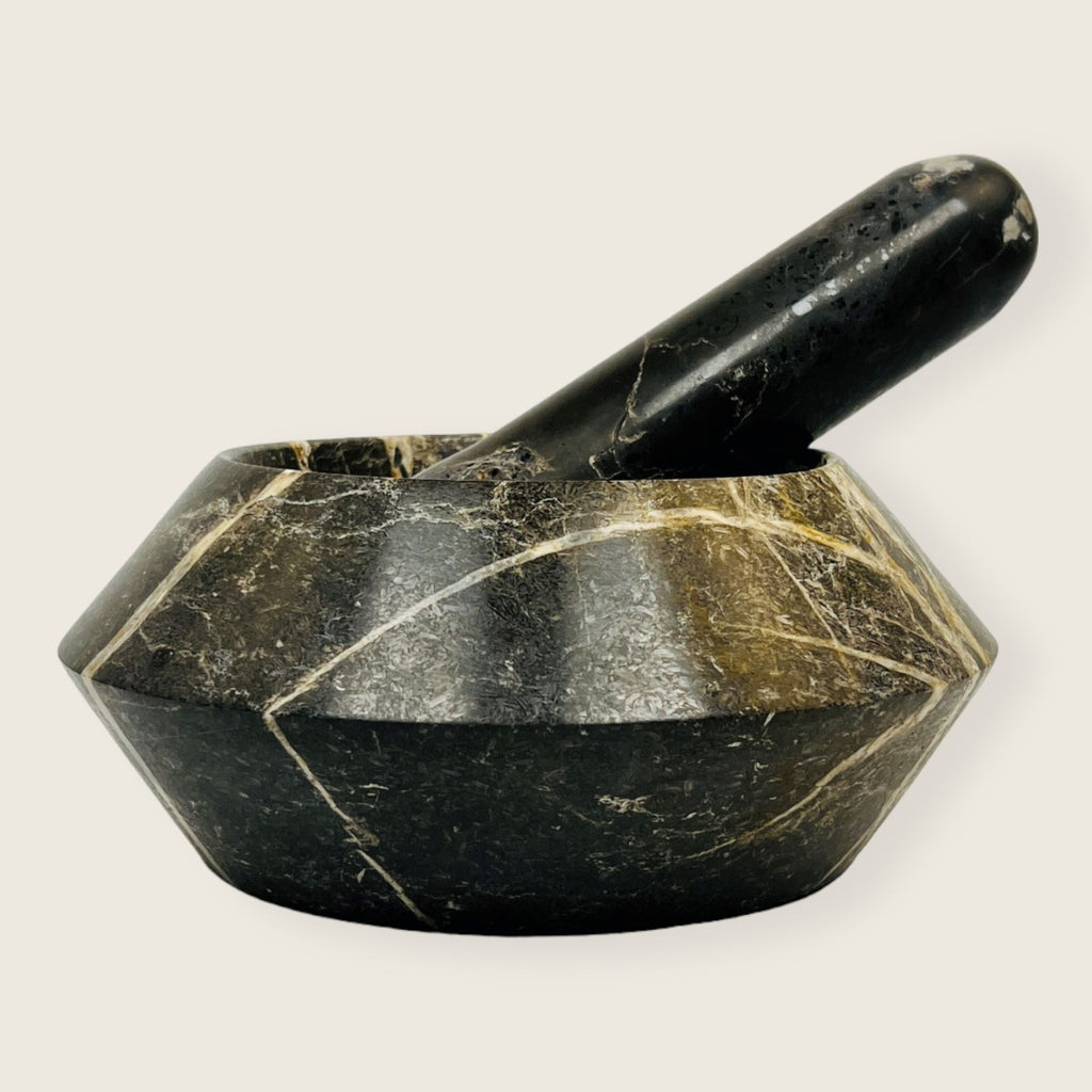 Golden Webbed Mortar & pestle